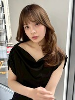くびレイヤーグレージュエモージュ大人ショート小顔似合わせ