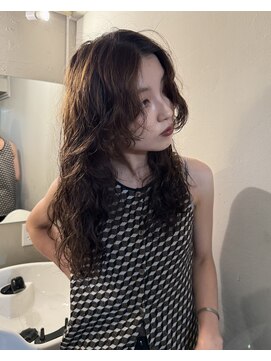 テテ ニコ(tete nico) ロングパーマ×黒髪×ニュアンスレイヤー