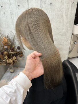 ウタリ(UTARRY) ミルクティーカラー