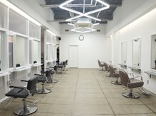 クリアーオブヘアー 池下店(clear OF HAIR)の雰囲気(白を基調とした空間。スタイリッシュ雰囲気を)