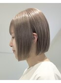 ブリーチ/ハイトーン/ミルクティーベージュ/ぱつんとボブ