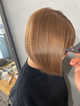 ボンド ヌーク(BOND / neuk) 【ワンブリーチ・ベージュカラー】　stylist 山谷