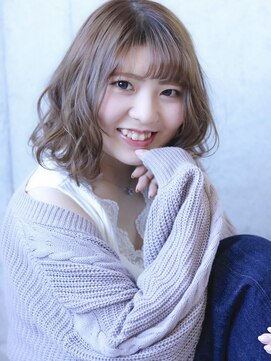 ヘアサロン シロップ(Hair Salon Syrup) [Syrup・山谷慎太郎] 「外国人風カラーのふんわりミディ」