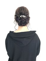 アヤナ バイ アヤラ(ayana by ayala)&nbsp;ふんわりシニオン風まとめ髪〈浦安 新浦安 葛西 南行徳〉