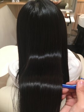 トゥーリ 二日市店(tuuli) 二日市　美容室　髪質　改善　縮毛矯正　白髪　イルミナカラー