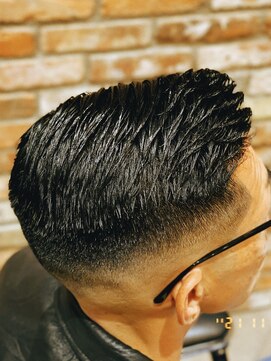 ヒロギンザバーバーショップ 丸の内店(HIRO GINZA BARBER SHOP) アイパー×サイドパート×フェードカット【東京/丸の内/大手町】