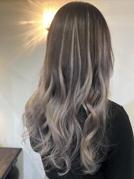 ヴァンクラウドコウベ(VENT CLOUD KOBE) 10代20代人気★グレージュグラデーションカラー×プルエクステ