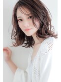 美髪ホワイトグレージュネビージュ大人かわいいこなれミディ