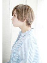 シュシュット(chouchoute)&nbsp;大人かわいいこなれ美髪ミディホワイトグレージュネビージュ/047