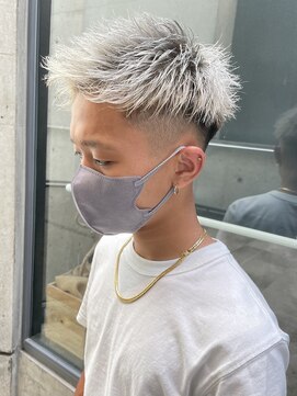 イーラ(era) フェード刈り上げジェットモヒカン短髪