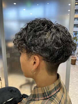 シャトン(chaton) クセ毛/スパイラルパーマ/ツーブロック