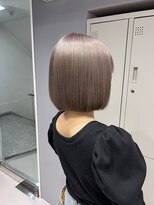 シカ 神戸三宮元町店(Cica)&nbsp;ハイトーン ラベンダーベージュ ボブ ブリーチ 三宮 元町