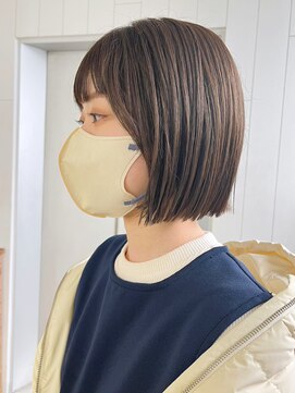 アイティーバイアルバム 藤沢店(IT by ALBUM) 切りっぱなしボブ_斜めバンググレージュカラーシルキー_ba443921