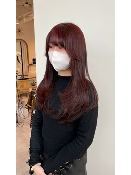 韓国ヘアくびれヘアレイヤーロングぱっつんシースルーバング難波