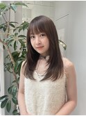 ワンカールで可愛いレイヤーカット×透明感のあるシアーベージュ