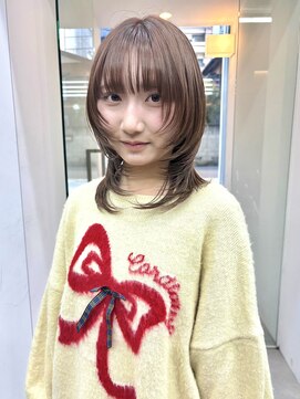 カケル(×.) ハッシュカット/ボブウルフ/モカベージュ