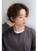 パーマで動く！立体感ハンサムショート