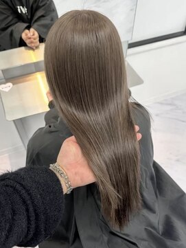 ベガ 福岡天神(VEGA) ロング　ケアブリーチ　ミルクティーベージュ　顔まわり　10代