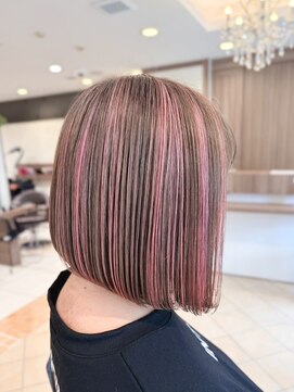 アッシュ 鶴ヶ峰2号店(Ash) ぱっつんボブ×遊び心白髪ぼかし