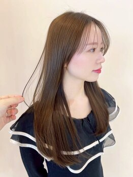 ワンピース(ONE PEACE)の写真/今人気の外国人風透明感カラー。経験豊富なスタイリストがしっかりサポートし、明るく華やかにイメチェン♪