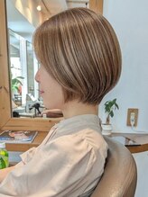 ヘアスタジオルース(HAIR STUDIO LUZ)&nbsp;【艶ベージュ】40代50代60代の大人ボブ/白髪ぼかしハイライト