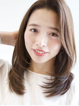 アフロート ルヴア(AFLOAT RUVUA) 流れるかきあげ前髪×大人レイヤー×ヌーディベージュカラー