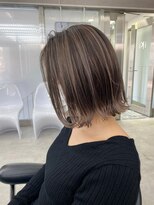 イキ 表参道(iki omotesando)&nbsp;モード/無造作ウェーブ/大人ガーリー[表参道駅]