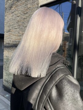 ソル オモテサンドウ 表参道 青山(SOL . OMOTESANDO) インナーカラーミルクティーベージュシルバーイヤリングカラー