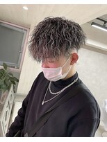 イーラ(era) ツイストスパイラルパーマ ホワイトメッシュ