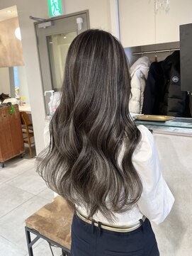 キャンバス バイ ネオリーブ 横浜西口(Canvas by neo.) ハイライトグレーベージュレイヤーカット髪質改善【横浜】