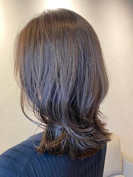 ミズチャーム(Ms.CHARM) くびれミディ/透明感カラー