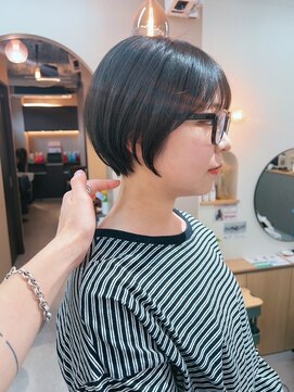 シビバイレボ(CIBI by revo) 地毛風カラー/ナチュラルレイヤーカット/ショートボブ[船橋]