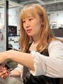 トゥルートラスト アン 下石田店(True Trust un) 向井 美緒