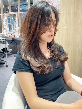 ラベルムバイエーケー(La Belleme by AK) ワンカールで魅せる！上品レイヤーカット