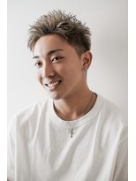 クロ(Kuro) スパイキーショート/ダブルカラー/ホワイトベージュ/ケアブリー