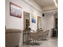 ツーバイヘアーズチーク(2 by hair. s chic)の雰囲気（セット面3席のプライベートサロン）