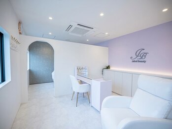 ジュベル ヤマノウエ(JEBEL yamanoue)の写真/1階で【hair】2階は【beauty】アイメニュー、ネイルメニュー、トータルケアで全身綺麗になれます！