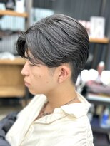 オーバルバイアピッシュ(OVARL by apish)&nbsp;フェザーパーマ毛流れセンターパートニュアンスパーマメンズ