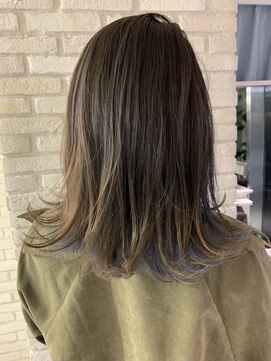 ロンド 表参道店(Lond) クラシカル切りっぱなしワンレンセミディインナーカラーブルー＊