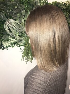 アールサロン アオヤマ(Rr SALON AOYAMA) サファイヤミネコラ