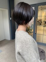 モルニ(MORNI)&nbsp;髪質改善トリートメント_マロンベージュ Aラインボブ かきあげ