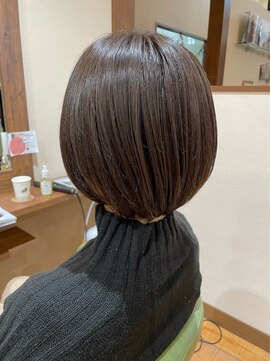 シャイタクター(SHY-takter) イルミナカラー×ショートとボブの間