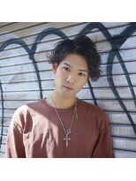 コンフィデンス 新宿3rd(confidence)&nbsp;センターパートスパイラルパーマ刈り上げツーブロックスーツ