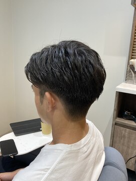 イーエムエー アールビアンカ 名駅店(e.m.a×Ar be.anca) すっきりオフィススタイル