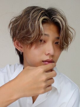 エルマーク 梅田(L-MARK) メッシュハイライトスパイラルパーマツイストパーマツーブロック