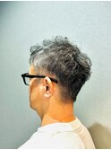 40,50代白髪ビジネスショート