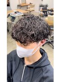 波巻きパーマ／刈り上げマッシュ