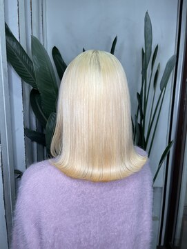 アン(Hair make un) 【ブロンド】