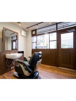 スタイリスト1人のみのプライベート空間×マンツーマン施術で理想を叶えます─.。