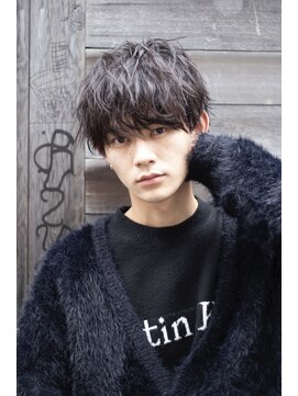 ユーフォリア 渋谷グランデ(Euphoria SHIBUYA GRANDE) フェザーマッシュショートツーブロック刈り上げ　k